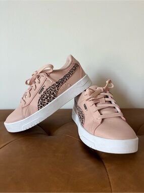 Puma Girls Blush Pink Sneakers with Leopard-Print Stripe